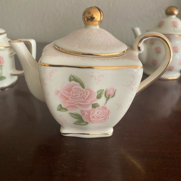 Vintage, Set of 4, Retired Party Lite, Romantic Chic Teapot Tea light Holders - Picture 7 of 11